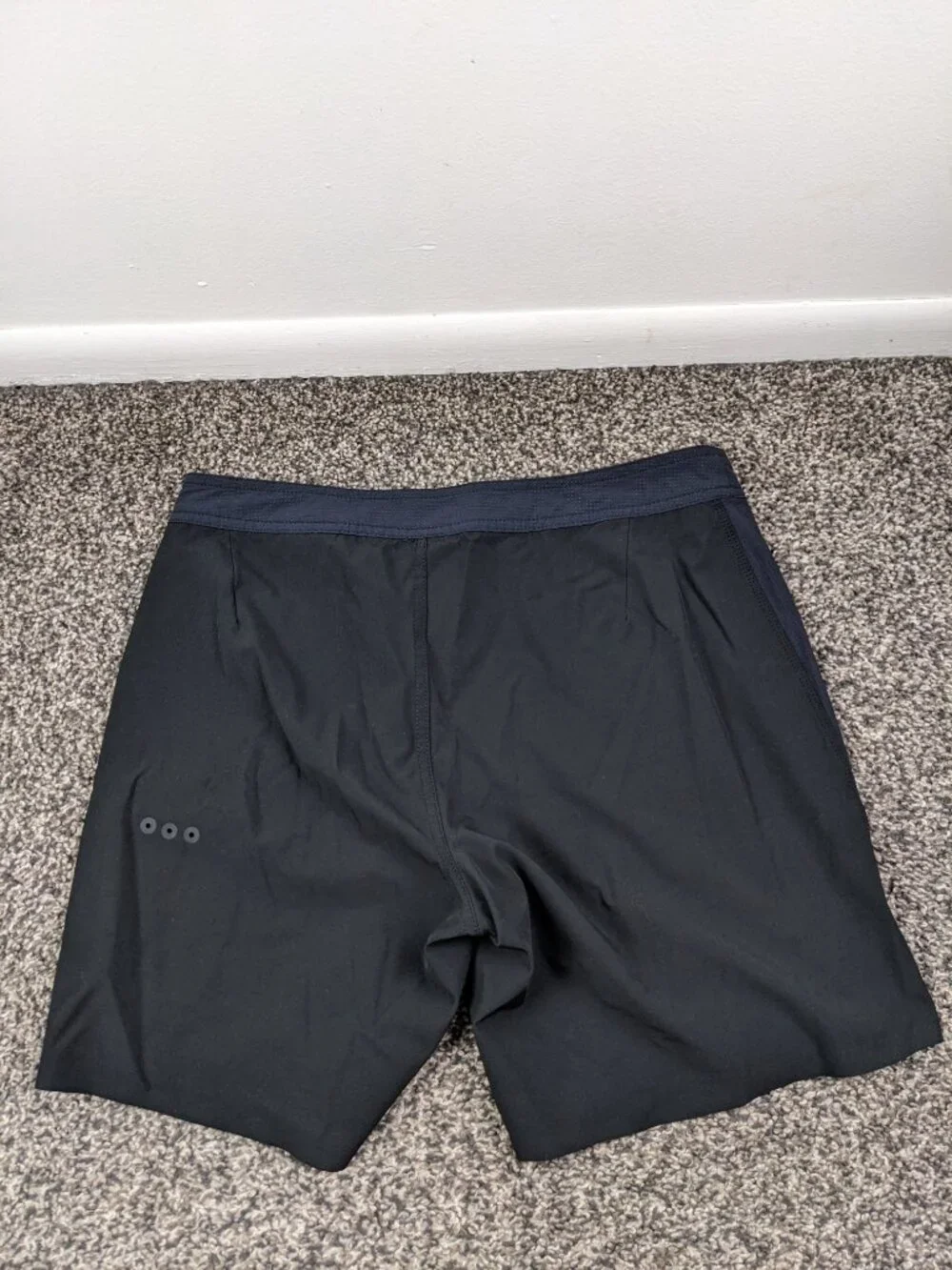 Vuori Peak Board Short V374 Black Unlined Drawstring Swim Shorts 28